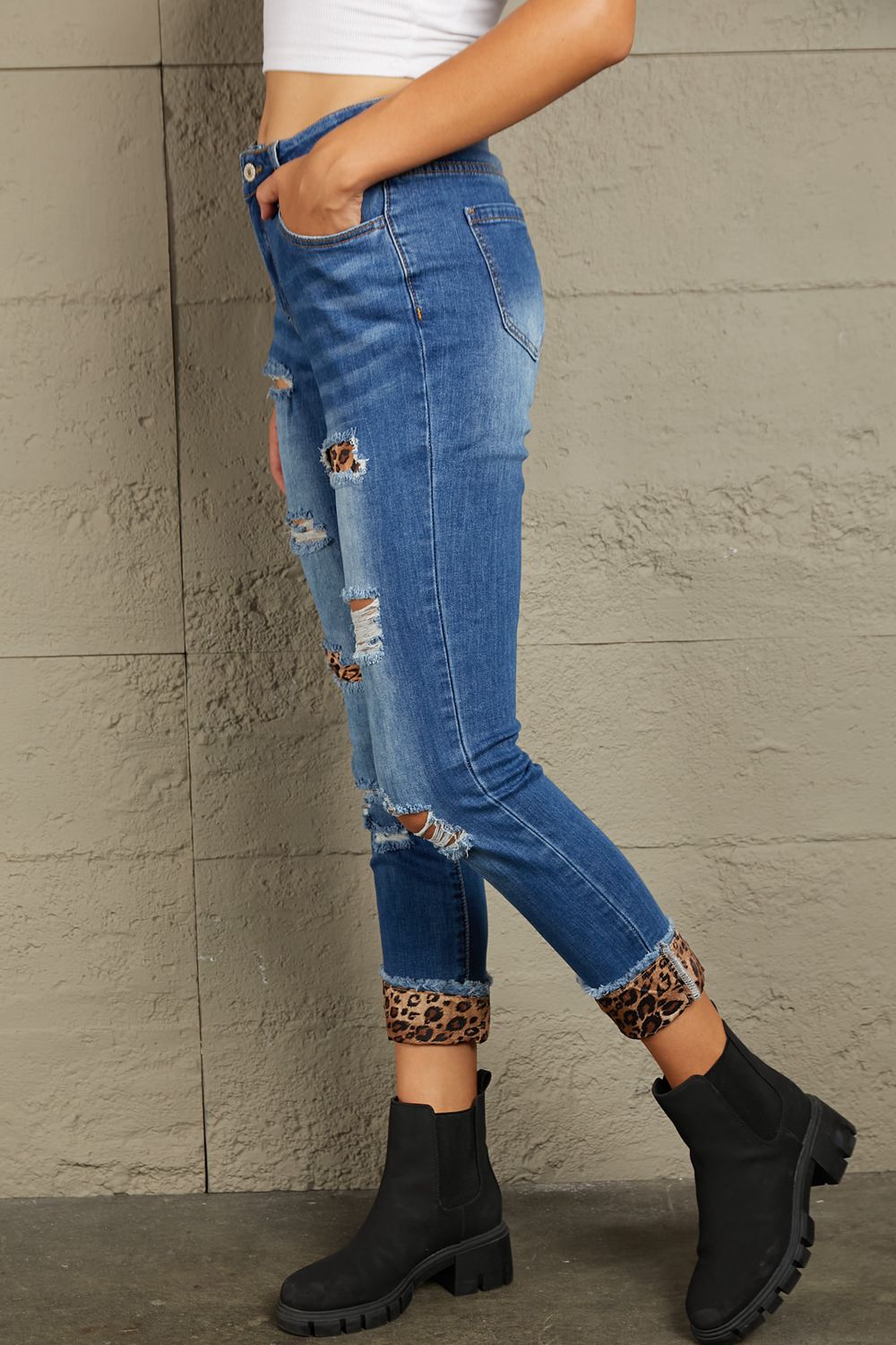 Baeful Leopard Patch Distressed Cropped Jeans/Pants