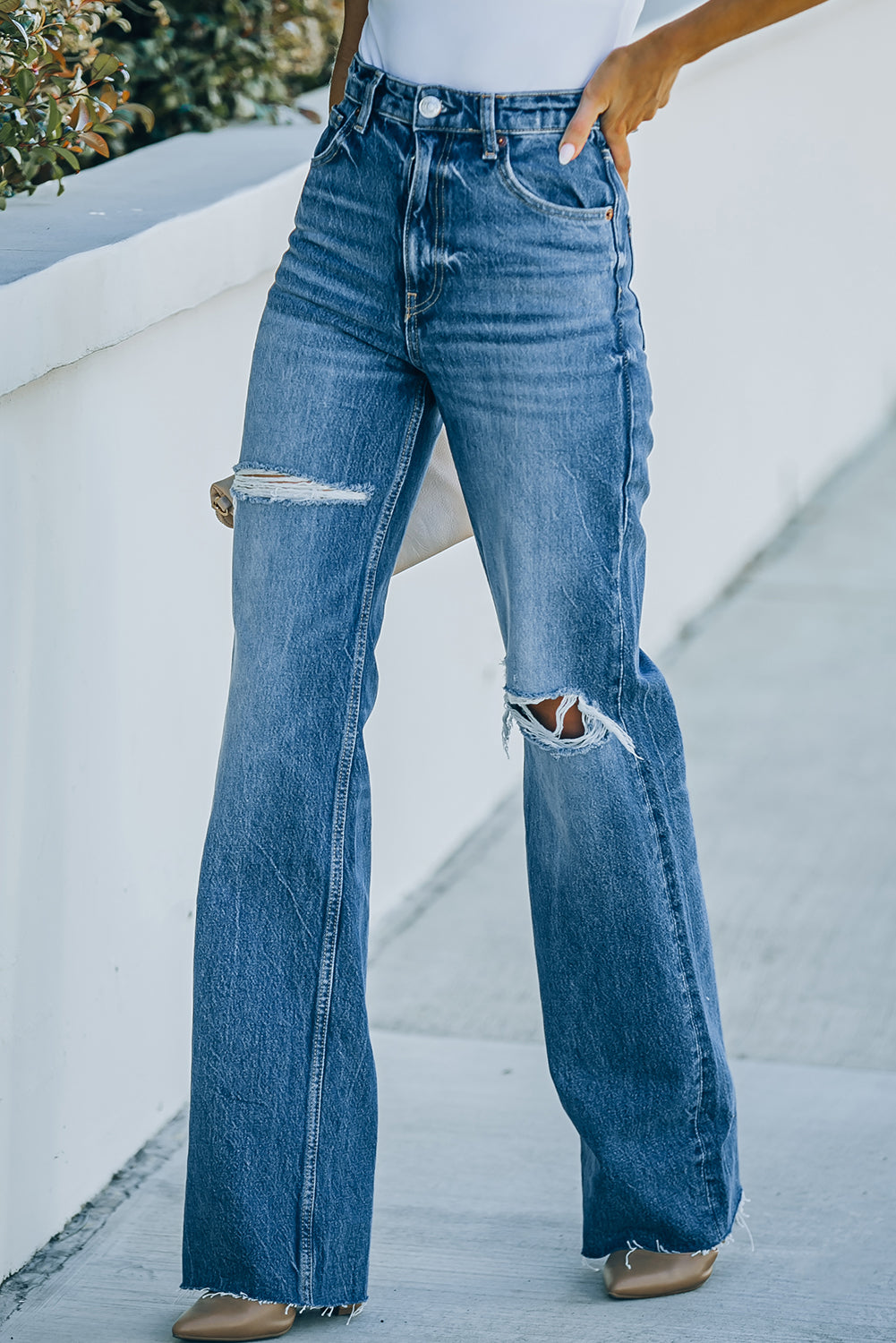 High-Rise Distressed Raw Hem Jeans/Pants