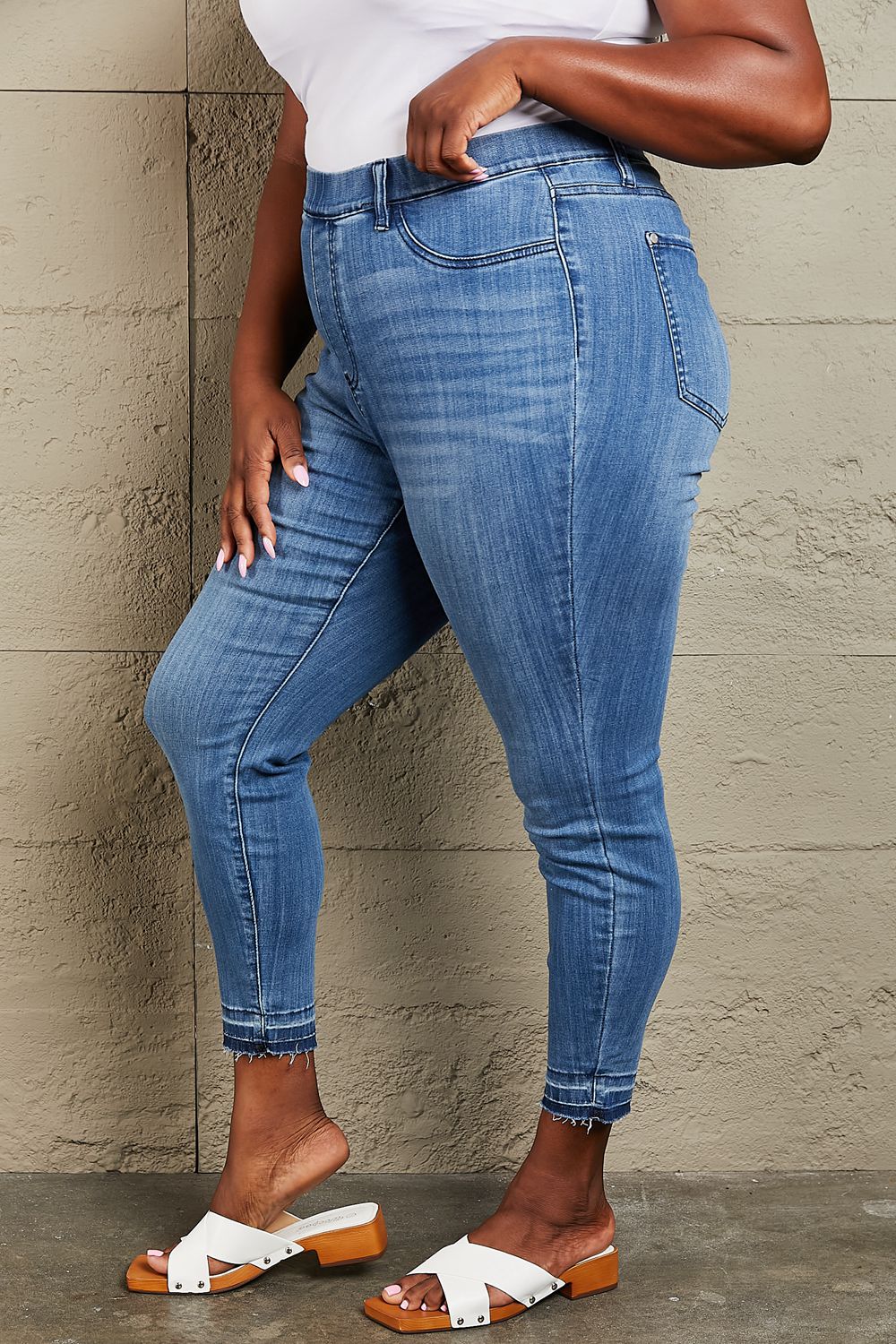 Judy Blue Janavie Full Size High Waisted Pull On Skinny Jeans/Pants