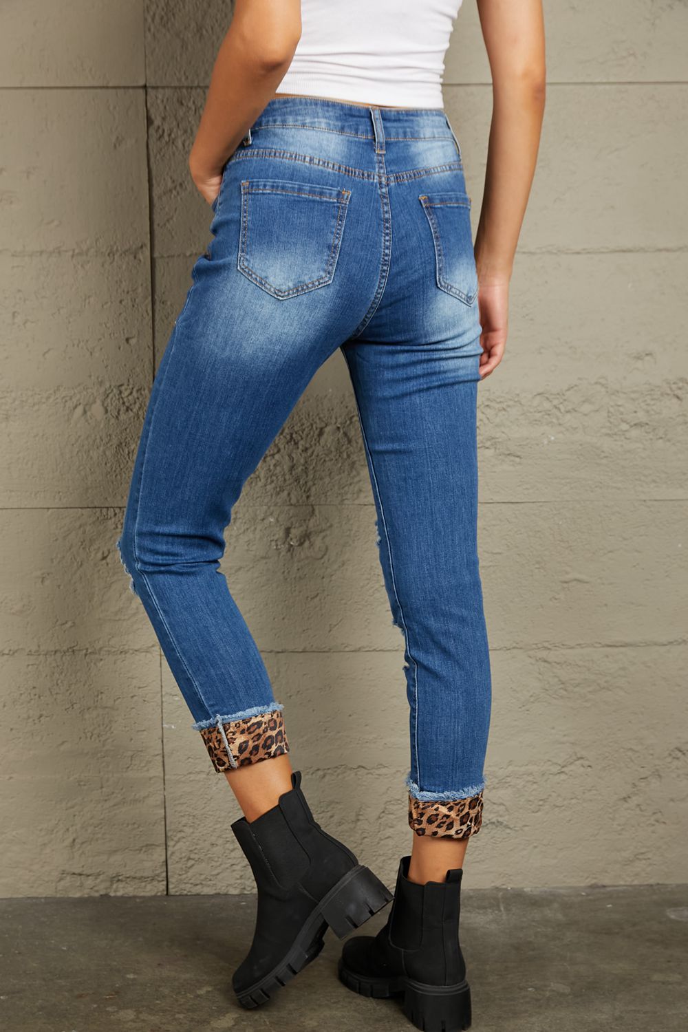 Baeful Leopard Patch Distressed Cropped Jeans/Pants